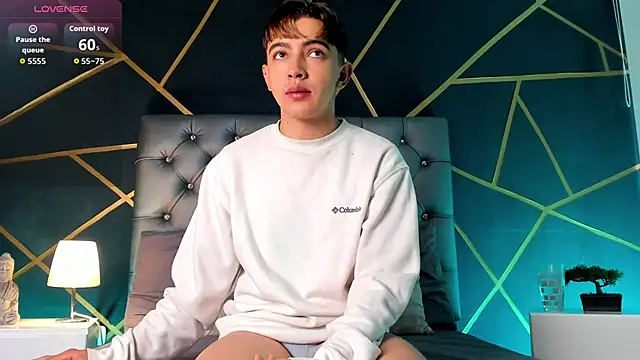 Lian Miller1  online show from 03/13/26, 12:21