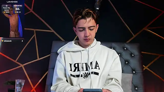 Lian Miller1  online show from 12/01/25, 12:28