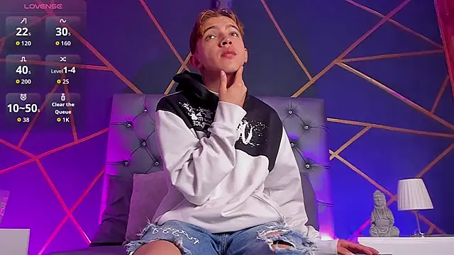 Lian Miller1  online show from 03/28/26, 12:39