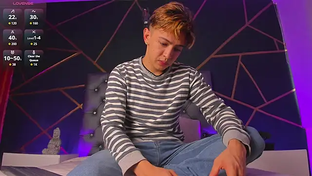 Snapshot of Lian_Miller1_ chatting on 02/15/26, 08:19 Lian Miller1 online show from 02/15/26, 08:19