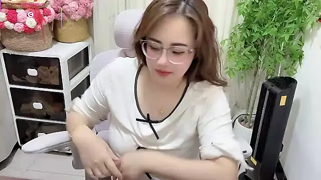 NEWONETO online show from 06/24/26, 08:50