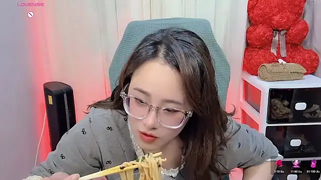 NEWONETO online show from 11/13/25, 03:38