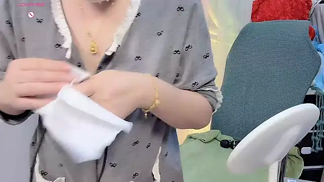 NEWONETO online show from 11/20/25, 12:28