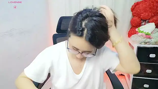 NEWONETO online show from 10/14/25, 10:49