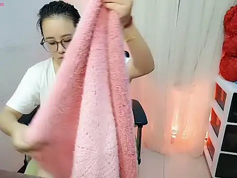 NEWONETO online show from 09/28/25, 01:40