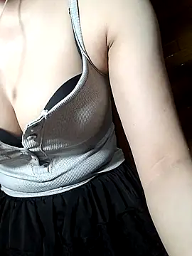 Snapshot of LenaCii chatting on 10/14/25, 04:51 LenaCii online show from 10/14/25, 04:51