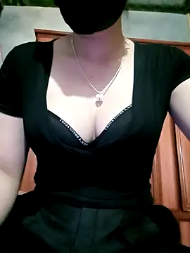 Snapshot of LenaCii chatting on 10/02/25, 03:43 LenaCii online show from 10/02/25, 03:43