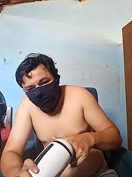 Snapshot of Domruan99 chatting on 10/06/25, 03:35 Domruan99 online show from 10/06/25, 03:35