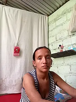 Snapshot of Ladymorena_bb chatting on 10/16/25, 08:28 Ladymorena bb online show from 10/16/25, 08:28
