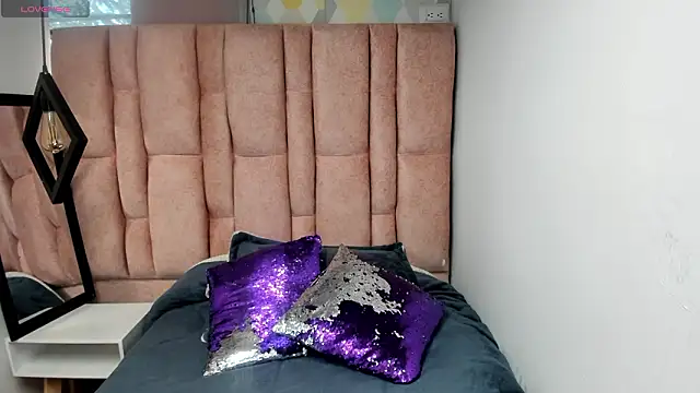 Issa Milf   online show from 02/21/26, 01:02