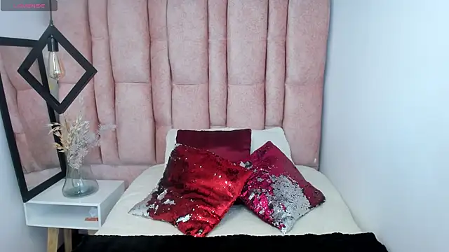 Issa Milf   online show from 05/23/26, 12:37