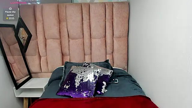 Issa Milf   online show from 02/28/26, 12:16