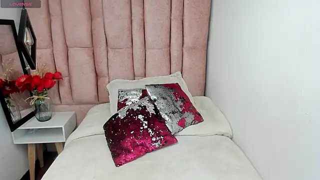 Issa Milf   online show from 06/20/26, 01:49
