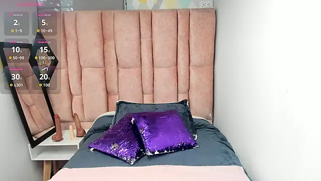 Issa Milf   online show from 03/10/26, 01:48
