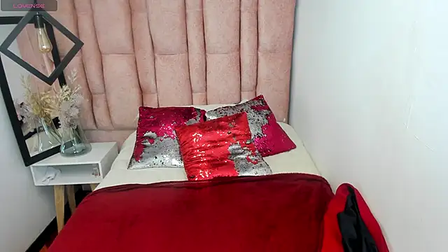 Issa Milf   online show from 05/29/26, 01:28