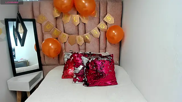 Issa Milf   online show from 03/24/26, 01:44