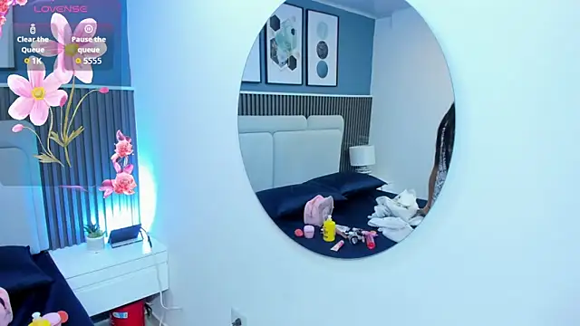 liz  cute online show from 11/16/25, 11:48