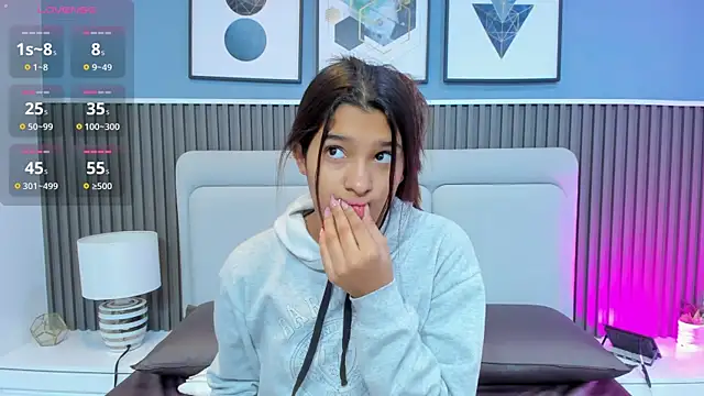 liz  cute online show from 10/31/25, 11:29