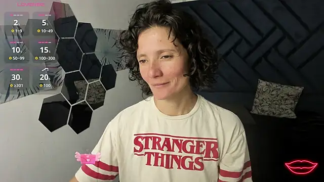 Valery More   online show from 01/11/26, 03:19