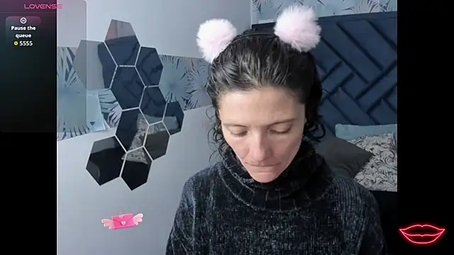 Valery More   online show from 01/17/26, 01:15