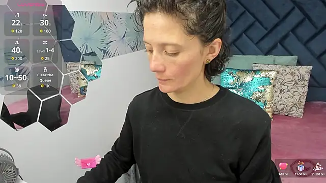 Valery More   online show from 02/12/26, 01:11