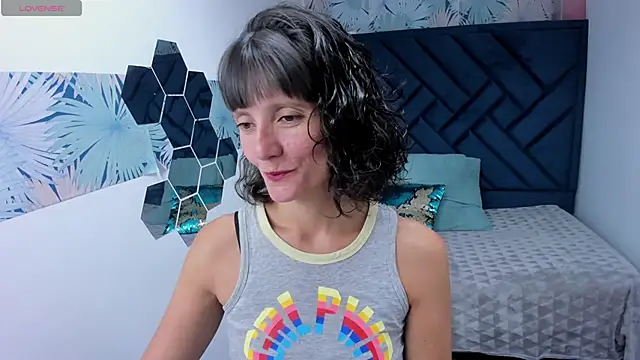 Valery More   online show from 04/12/26, 12:19