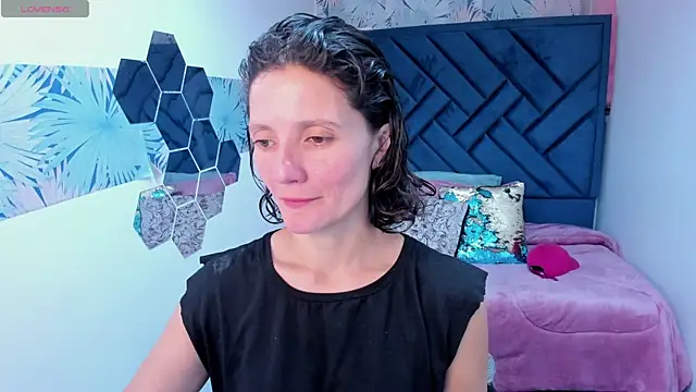 Valery More   online show from 05/07/26, 01:14