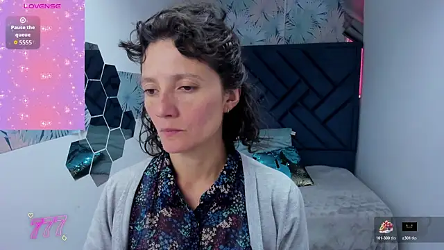 Valery More   online show from 04/09/26, 01:06