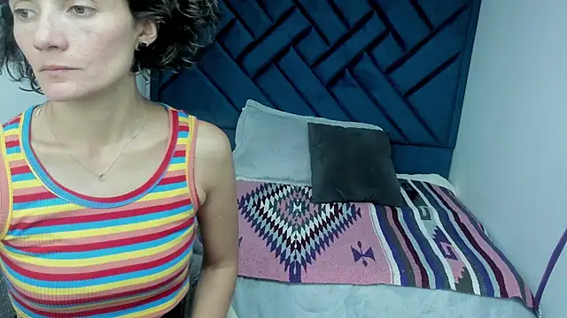 Valery More   online show from 10/27/25, 07:04