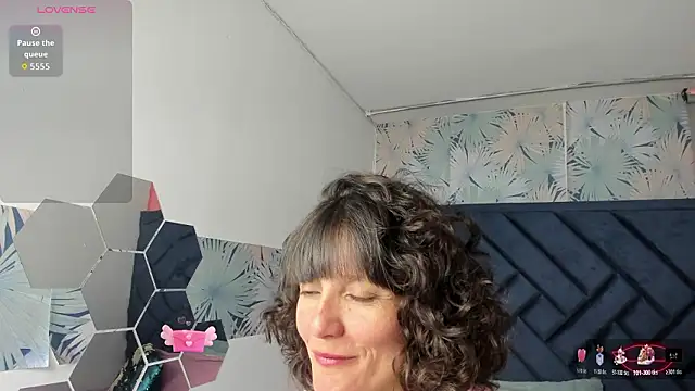 Valery More   online show from 02/20/26, 01:13