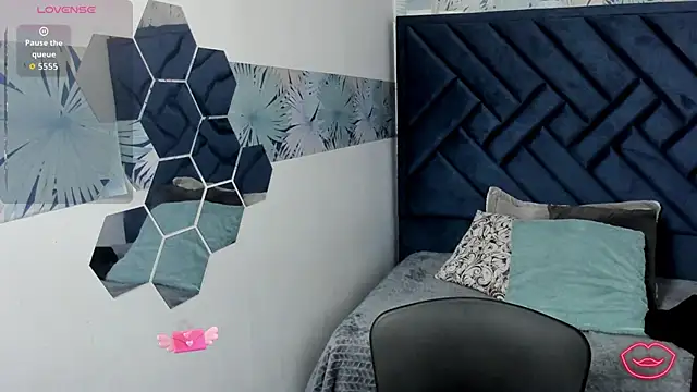 Valery More   online show from 02/02/26, 02:05