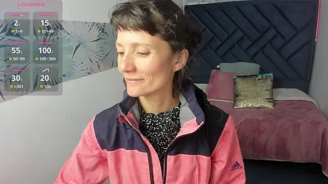 Valery More   online show from 03/18/26, 01:13