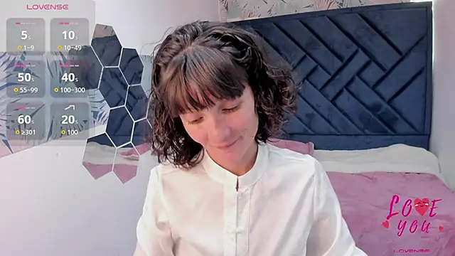 Snapshot of Valery_More__ chatting on 07/10/26, 02:17 Valery More online show from 07/10/26, 02:17