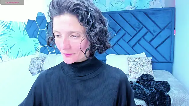 Valery More   online show from 12/15/25, 12:22