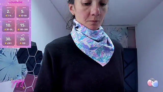 Valery More   online show from 04/15/26, 01:15