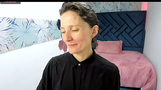 Valery More   online show from 03/02/26, 01:18