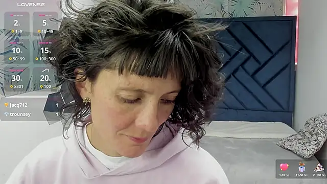 Valery More   online show from 11/30/25, 03:13