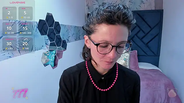 Valery More   online show from 05/25/26, 11:42