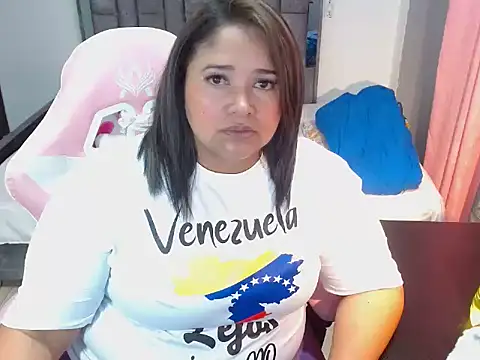 Snapshot of Vanesa_Juicy chatting on 10/22/25, 11:53 Vanesa Juicy online show from 10/22/25, 11:53
