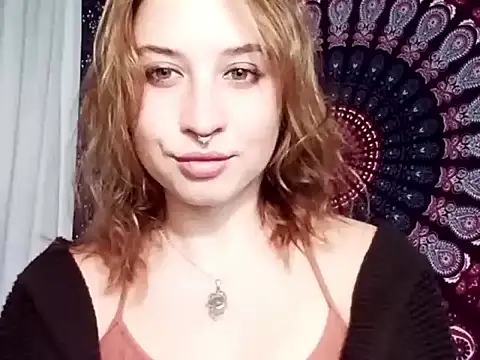 Snapshot of AdalynKiss chatting on 10/01/25, 12:20 AdalynKiss online show from 10/01/25, 12:20