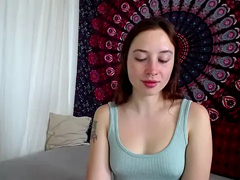 AdalynKiss online show from 05/05/26, 07:22