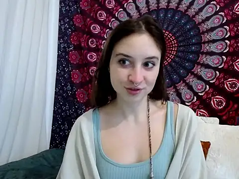 AdalynKiss online show from 12/04/25, 07:18