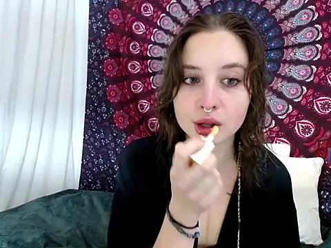 AdalynKiss online show from 12/05/25, 07:29