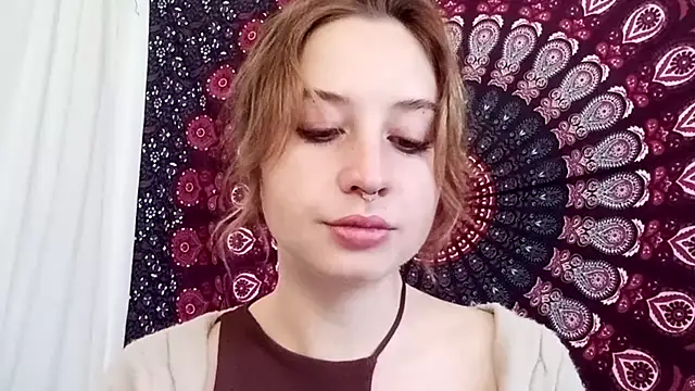 Snapshot of AdalynKiss chatting on 10/07/25, 06:14 AdalynKiss online show from 10/07/25, 06:14