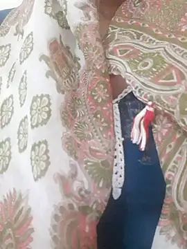 Snapshot of Meenu_rani6 chatting on 04/14/26, 01:49 Meenu rani6 online show from 04/14/26, 01:49