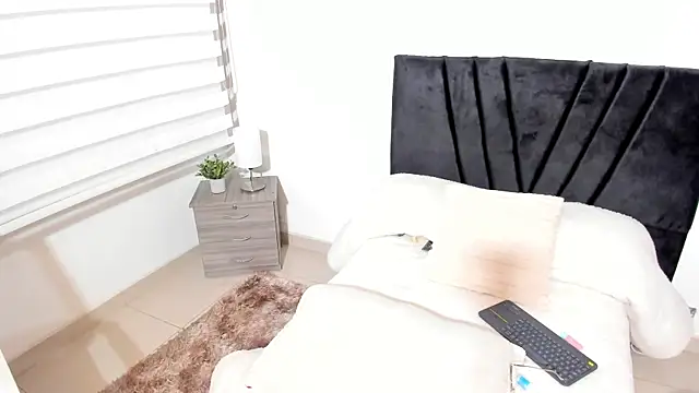 Taylormaccurdy  online show from 10/09/25, 03:12