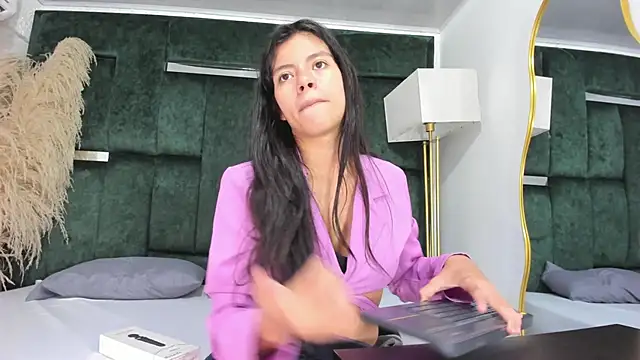 Misaki Kai online show from 12/02/25, 07:10