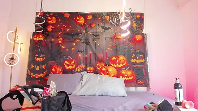 Misaki Kai online show from 10/28/25, 02:56