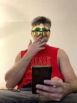 Chinolow online show from 12/02/25, 12:55