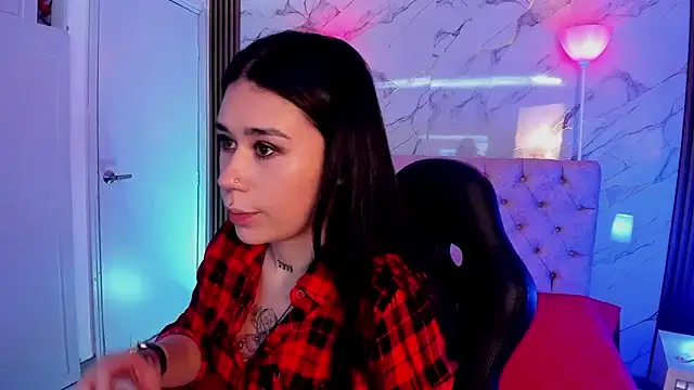 SusanVilla online show from 12/05/25, 02:59